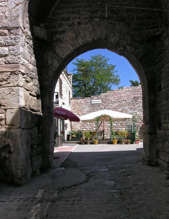 Albergo La Rocca Asís Exterior foto